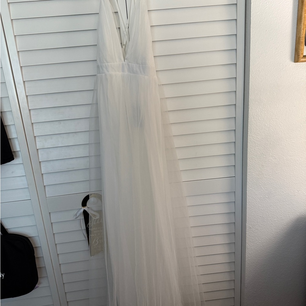 Elegant White Maxi Dress